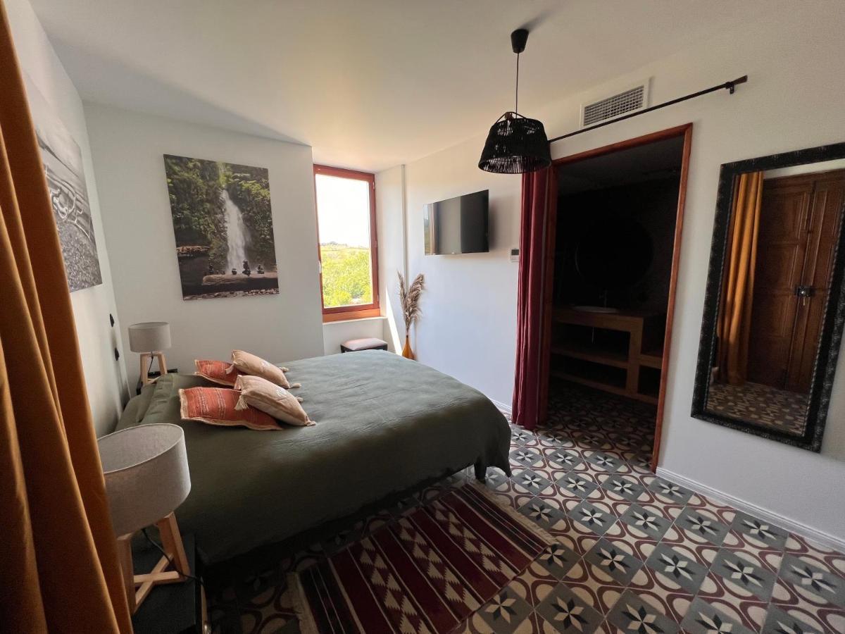 Bed and Breakfast Les Baroudeurs De Saint Jean Exterior foto