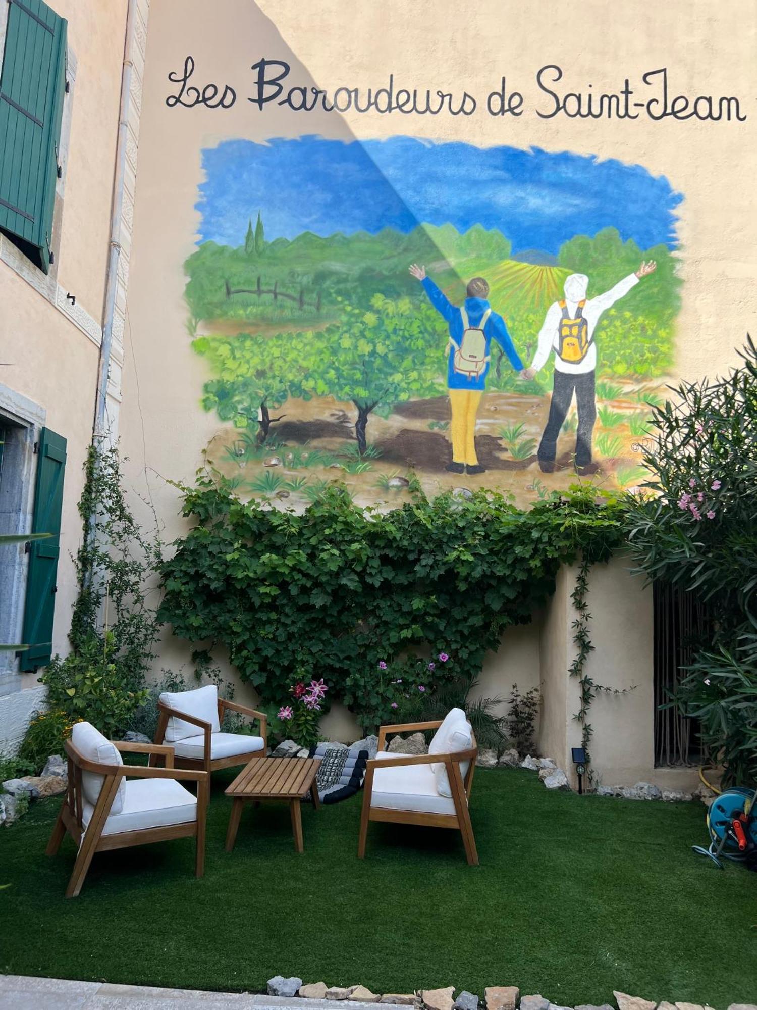 Bed and Breakfast Les Baroudeurs De Saint Jean Exterior foto